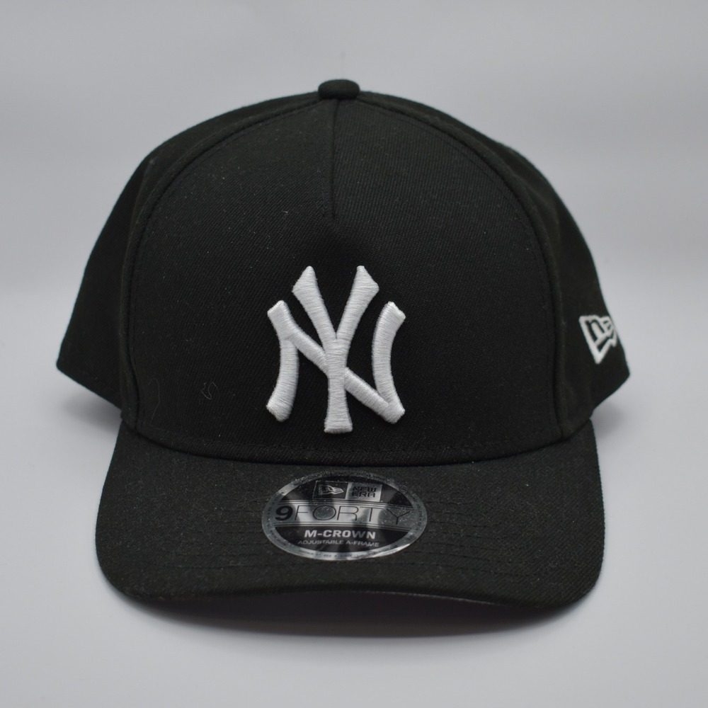 New Era 9FORTY M-Crown A-Frame New York Yankees Snapback Hat MLB Black White NWT